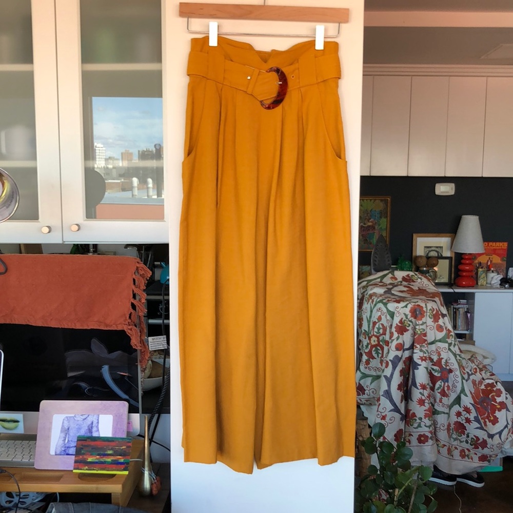 Vintage turmeric high-waist pleated palazzo pant with matching fabric belt